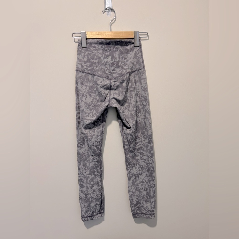 Lululemon Align Crop *21" Summer Shade Ice Grey Multi - size 2 - Picture 6 of 7